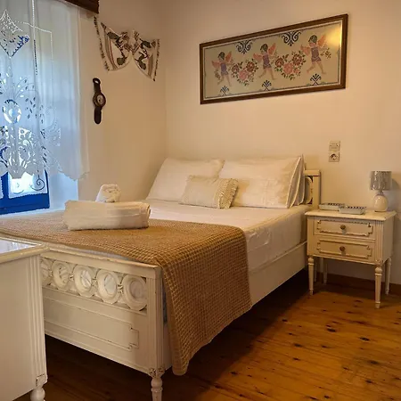 بيت للعطل Emporios Traditional Sea View House