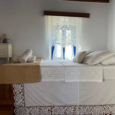 Emporios Traditional Sea View House بيت للعطل