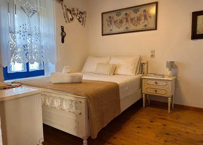 Case de vacanță Emporios Traditional Sea View House